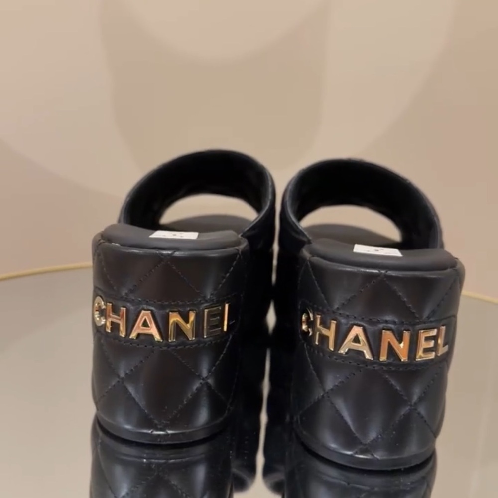 CHANEL DAD 23C Quilted Leather CC Logo Platform sandals slides mules sz 42 - Picture 10 of 17